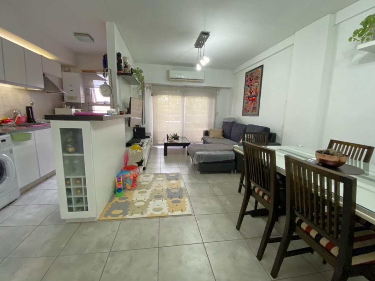 Dpto en Venta en el Centro de Castelar Norte! - 3 ambientes con cochera!