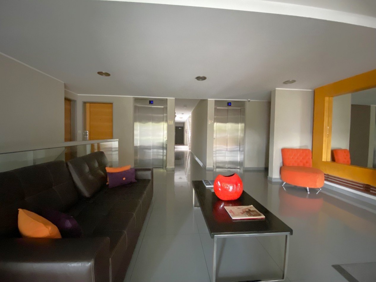 Dpto en Venta en el Centro de Castelar Norte! - 3 ambientes con cochera!