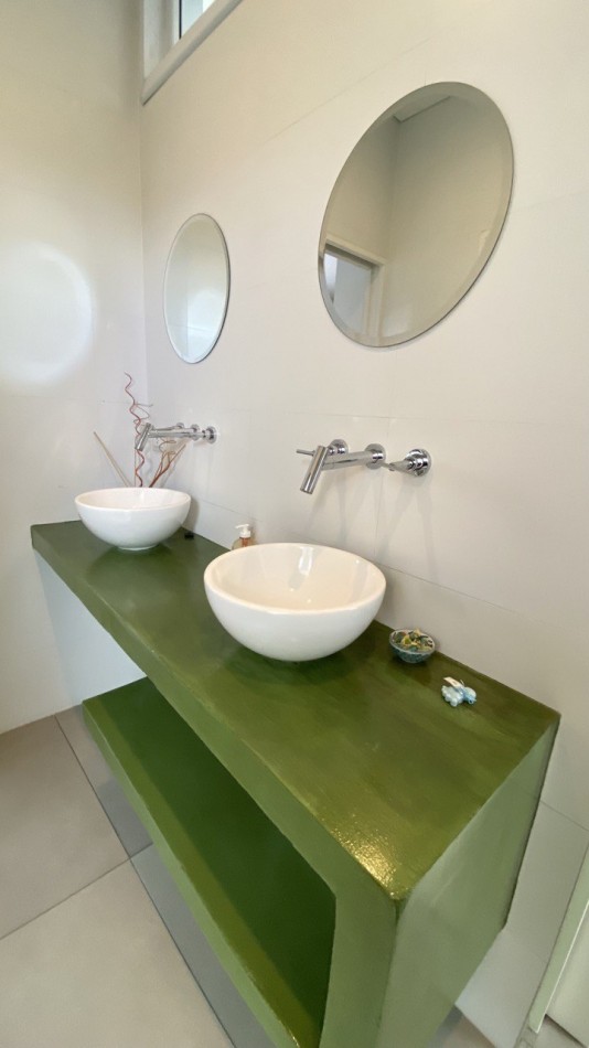 Casa en Venta en Excelente Zona de Ituzaingo - 5 ambientes