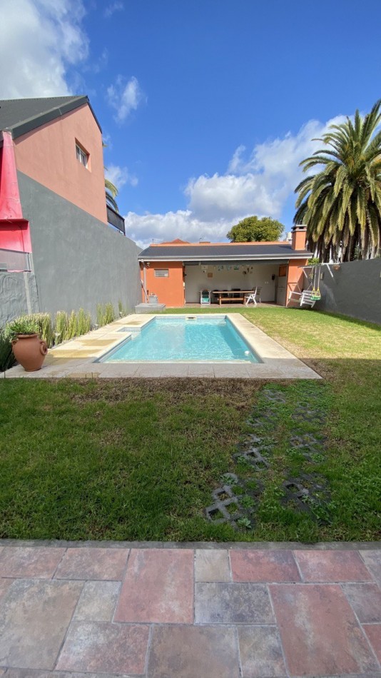 Casa en Venta en Excelente Zona de Ituzaingo - 5 ambientes
