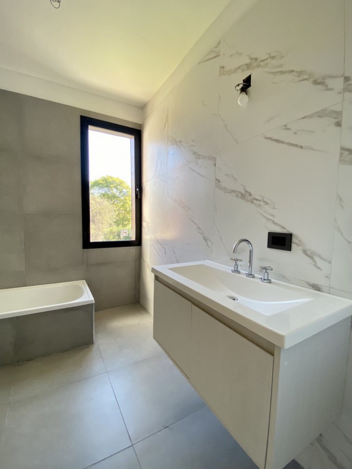 Casa en venta a estrenar - 4 ambientes!