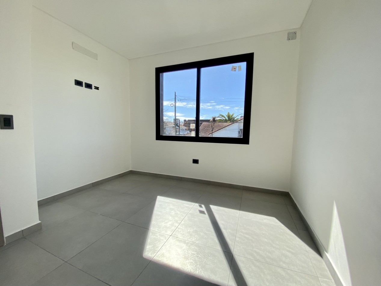 Casa en venta a estrenar - 4 ambientes!