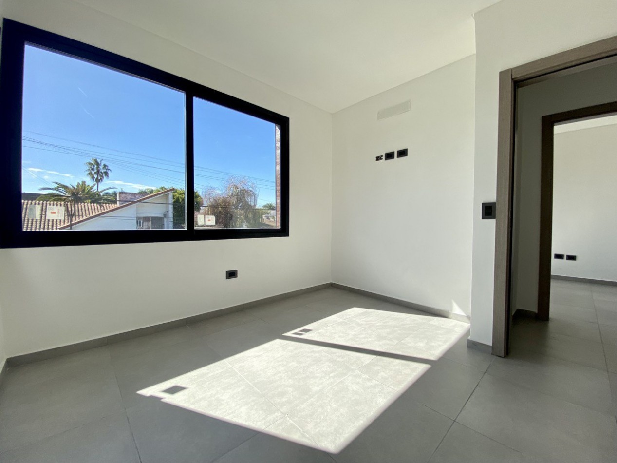 Casa en venta a estrenar - 4 ambientes!