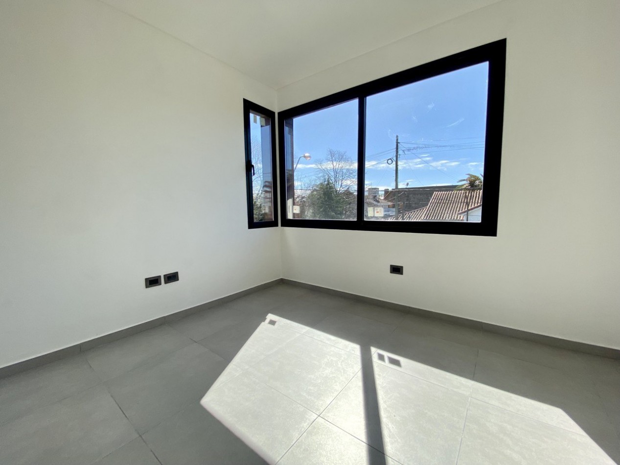 Casa en venta a estrenar - 4 ambientes!