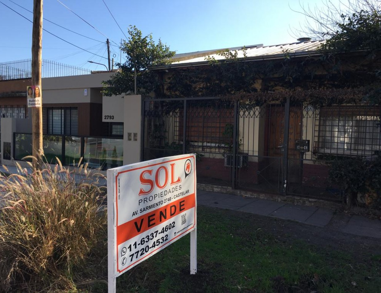 Sobre Av. Sarmiento! Ph en Venta en Castelar Norte - 3 ambientes