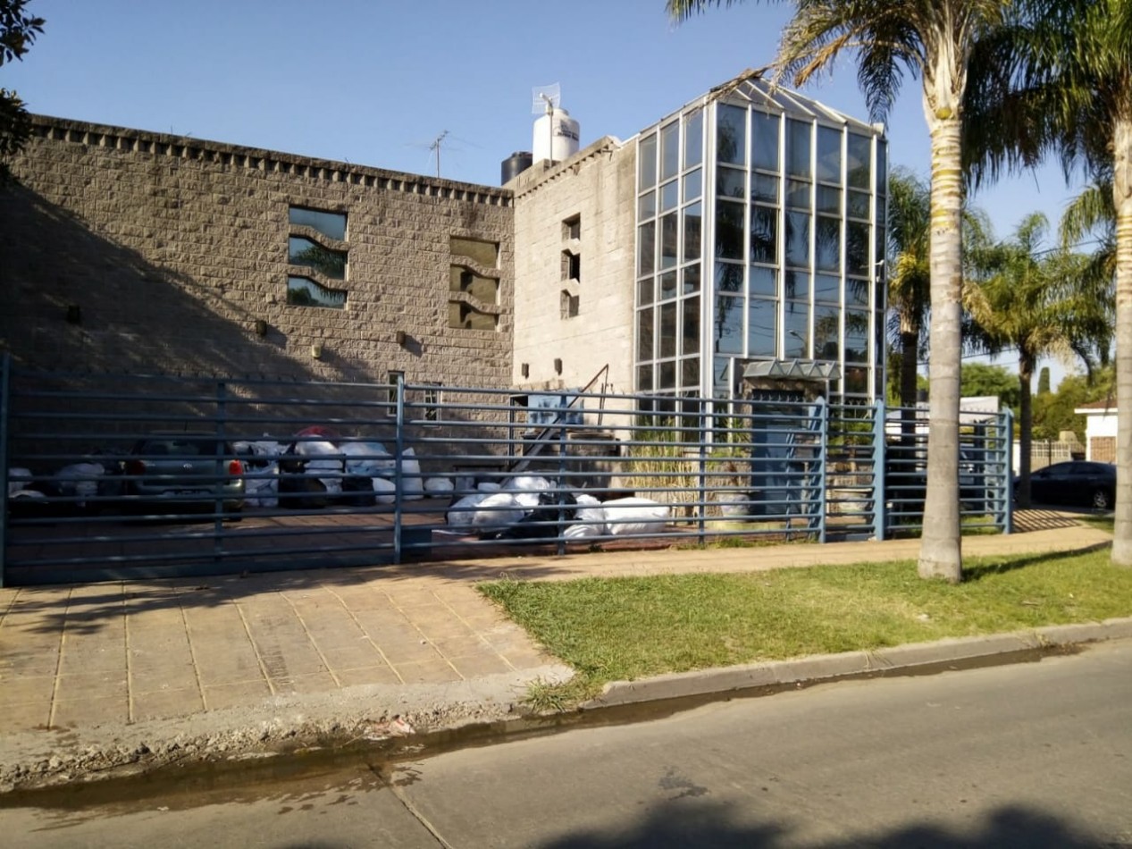 Fabrica en Venta ‼ Caaguazu 1696 esq Quiroz
