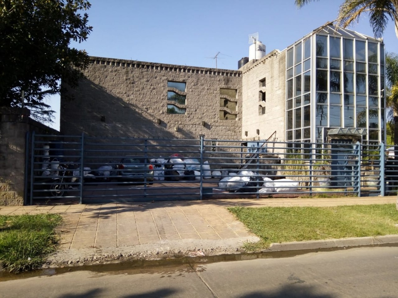 Fabrica en Venta ‼ Caaguazu 1696 esq Quiroz
