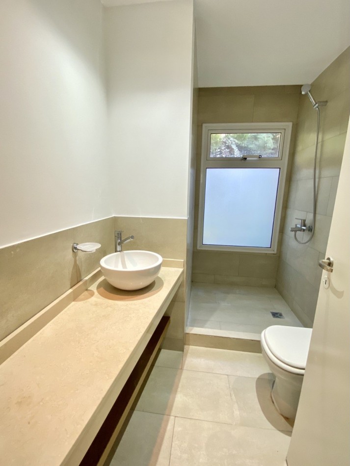 Casa en venta en Country Banco Provincia -