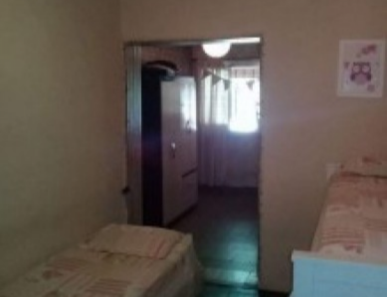 Gelpi 626 ! Casa 3 ambientes ... lote de 8.66 x 48