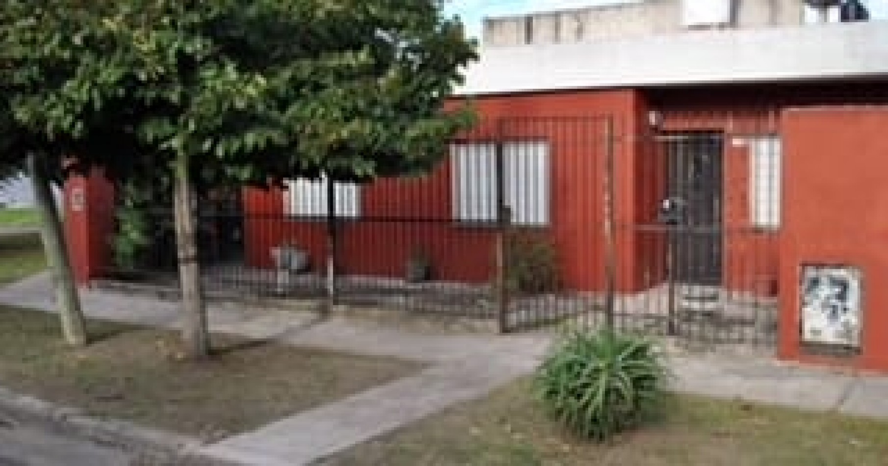Pio Colivadino 2195 - Casa americana 4 ambientes !