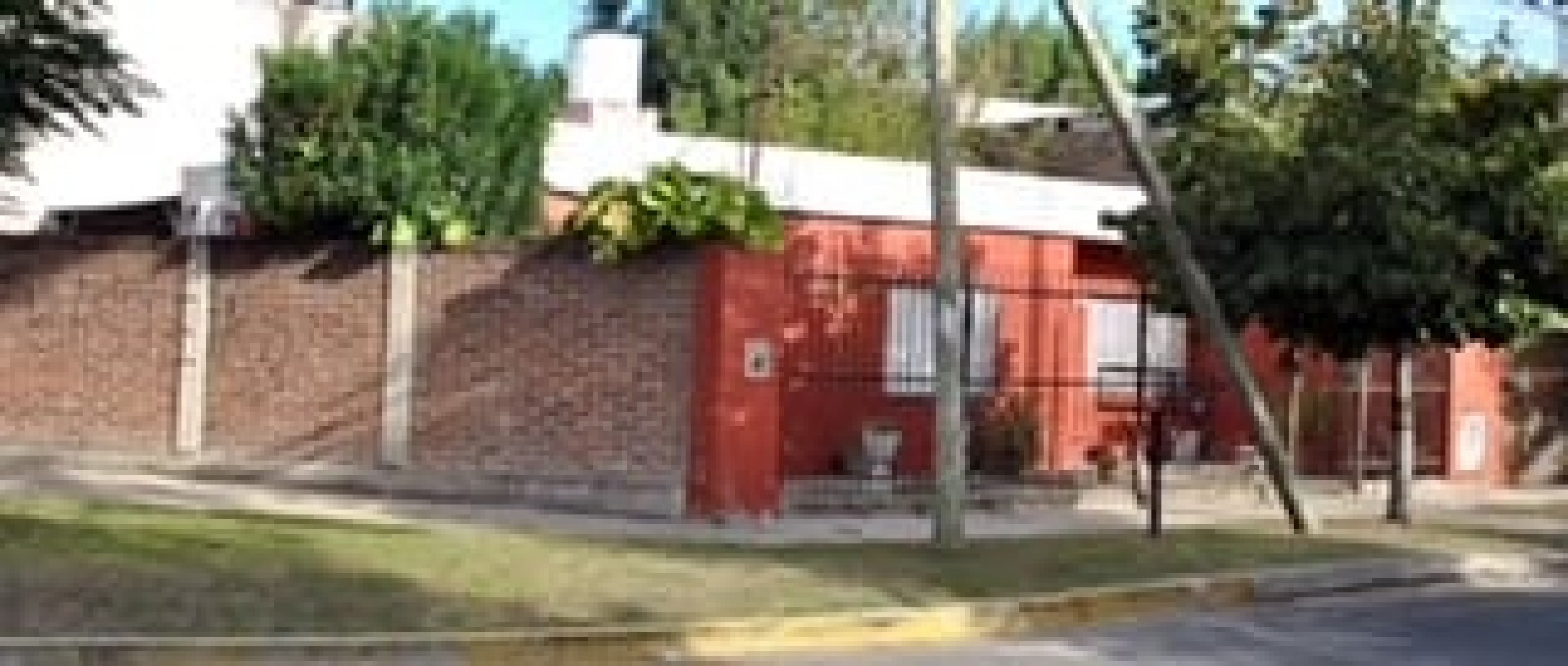 Pio Colivadino 2195 - Casa americana 4 ambientes !