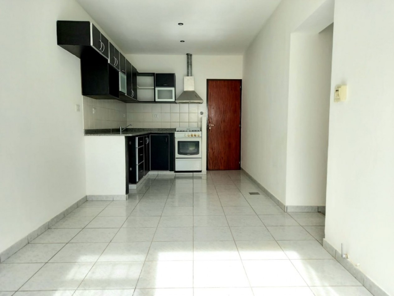 Casa en zona super Residencial en Castelar Norte!