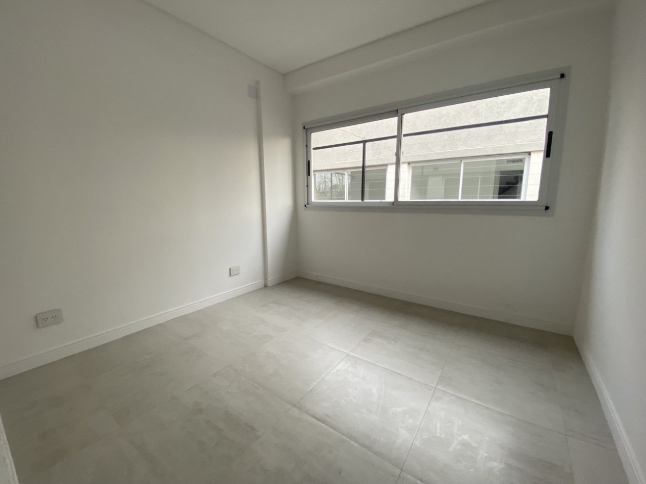 Duplex en venta en Castelar - 4 ambientes - A ESTRENAR!
