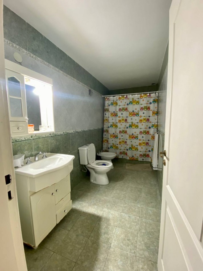 Casa en Venta en Castelar Sur - 5 ambientes!