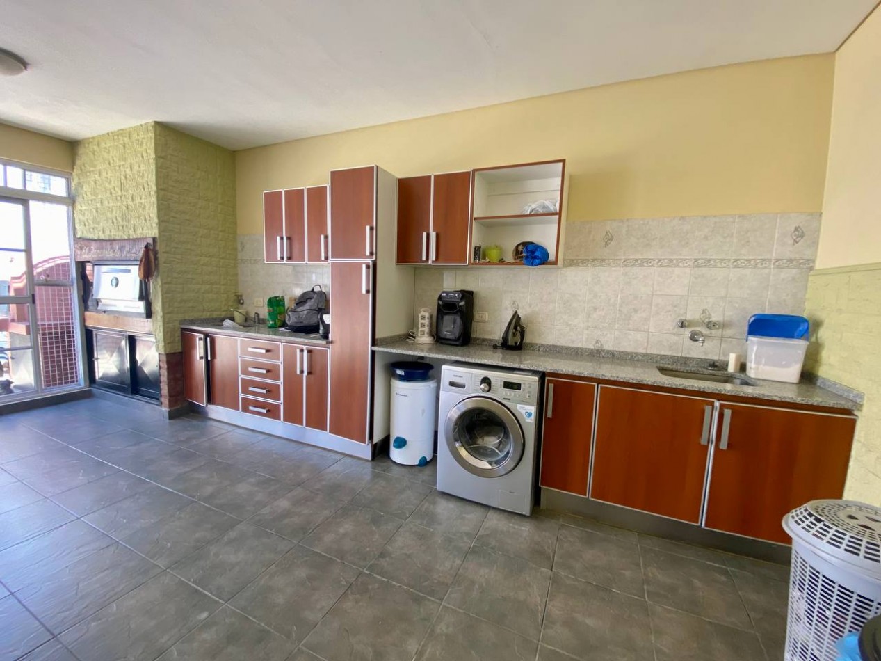 Casa en Venta en Castelar Sur - 5 ambientes!