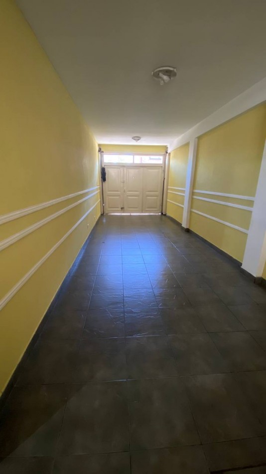 Casa en Venta en Castelar Sur - 5 ambientes!