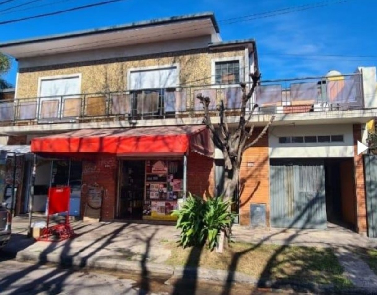 Casa 4 ambientes + 2 locales ! Financia Dueño