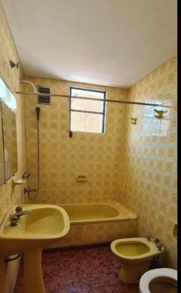 Casa 4 ambientes + 2 locales ! Financia Dueño