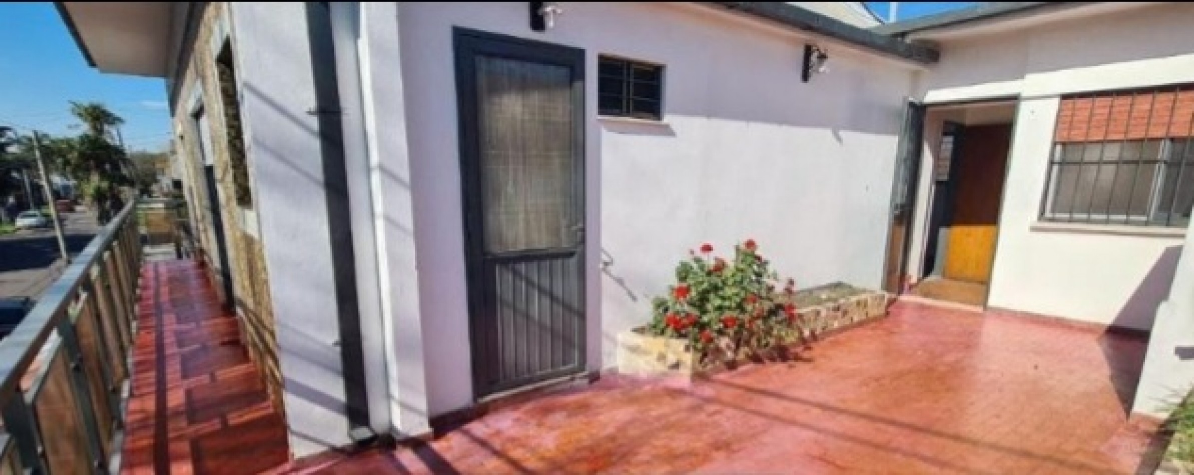 Casa 4 ambientes + 2 locales ! Financia Dueño