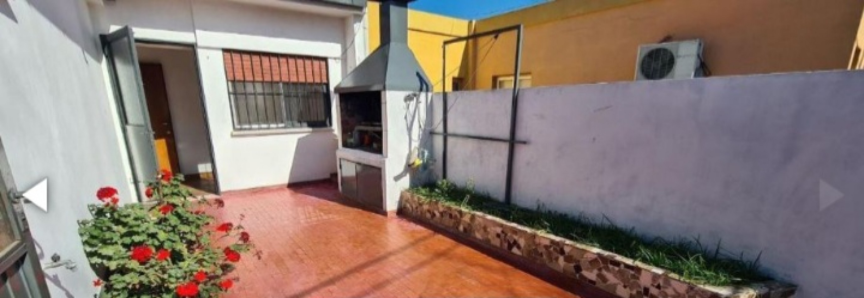 Casa 4 ambientes + 2 locales ! Financia Dueño