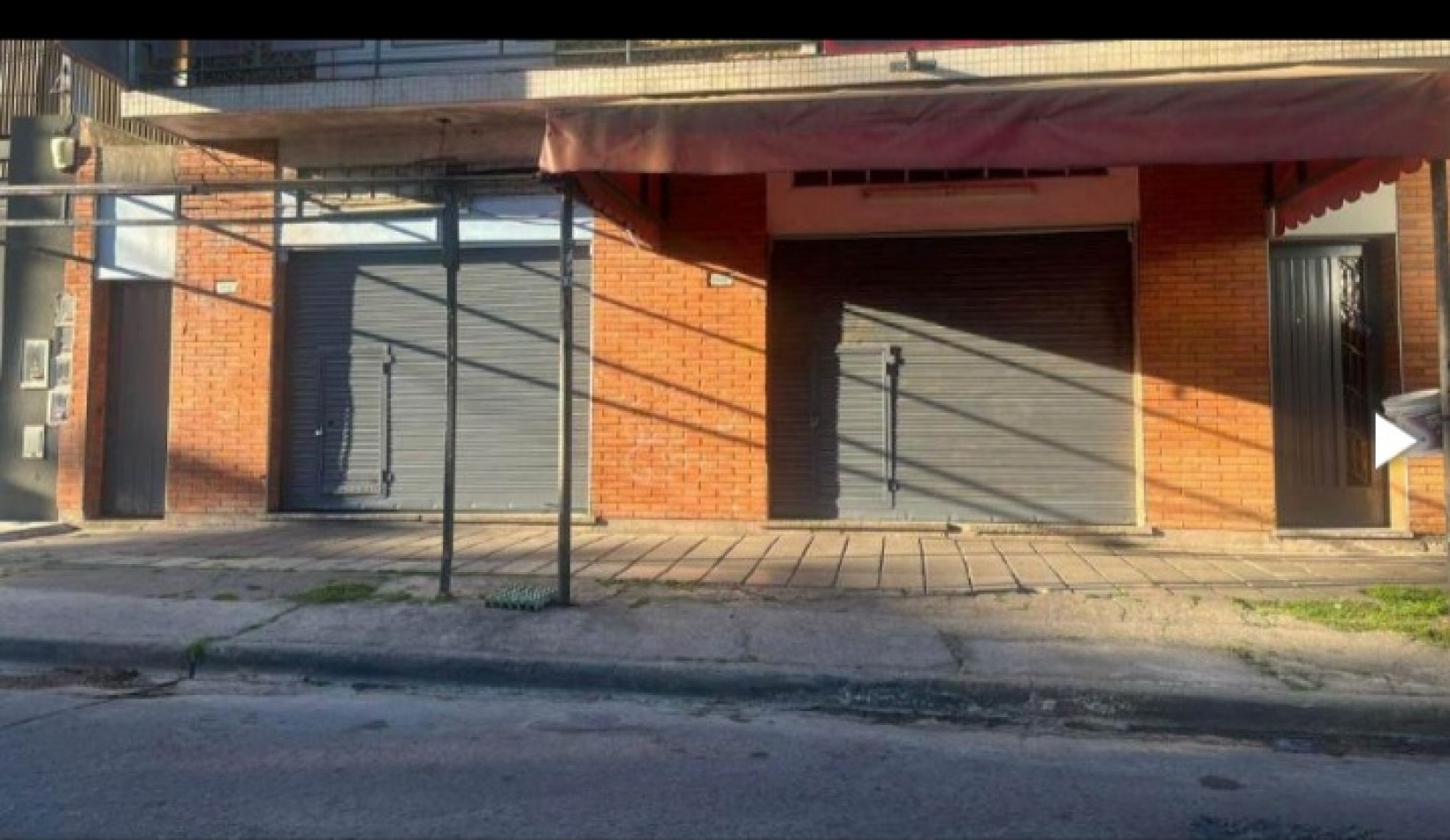 Casa 4 ambientes + 2 locales ! Financia Dueño
