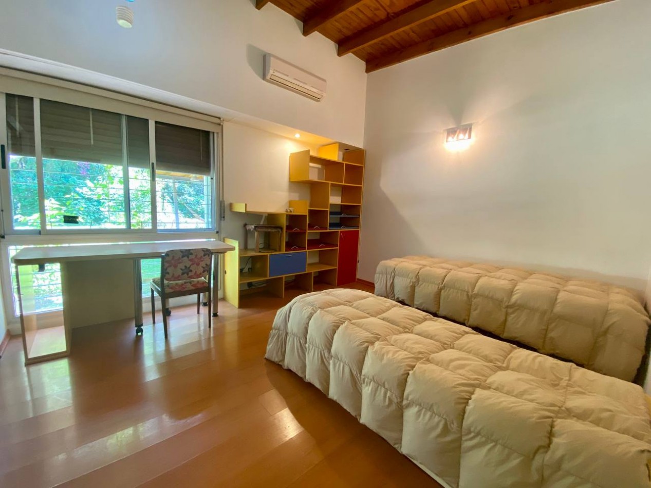 Casa en venta en Parque Leloir - 4 ambientes!