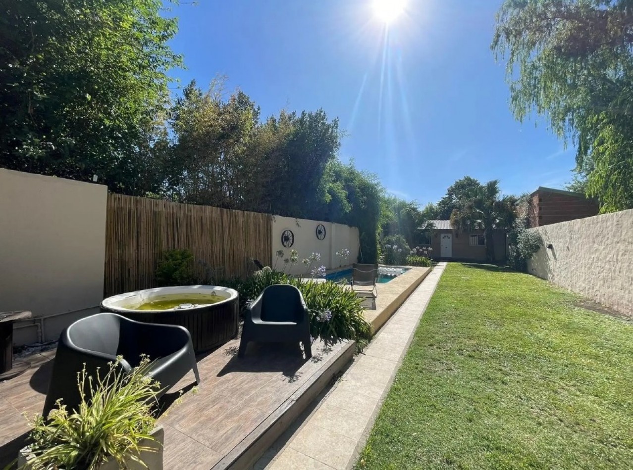Casa en venta en Castelar - 4 ambientes