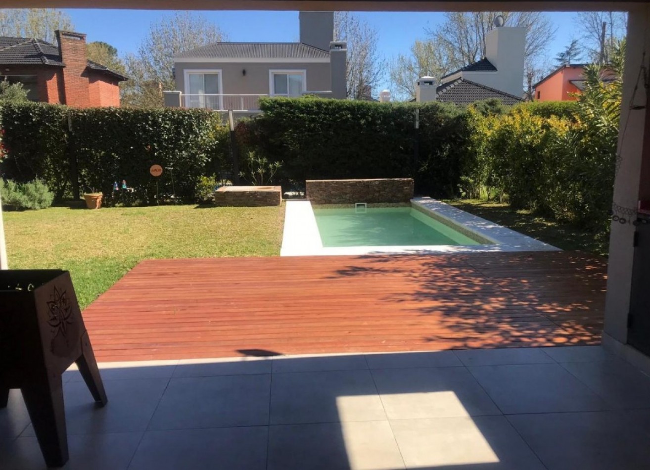 Casa en venta en Country Banco Provincia - 4 ambientes!