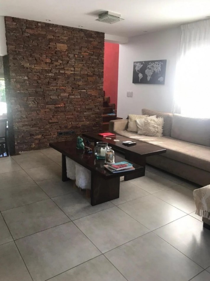 Casa en venta en Country Banco Provincia - 4 ambientes!