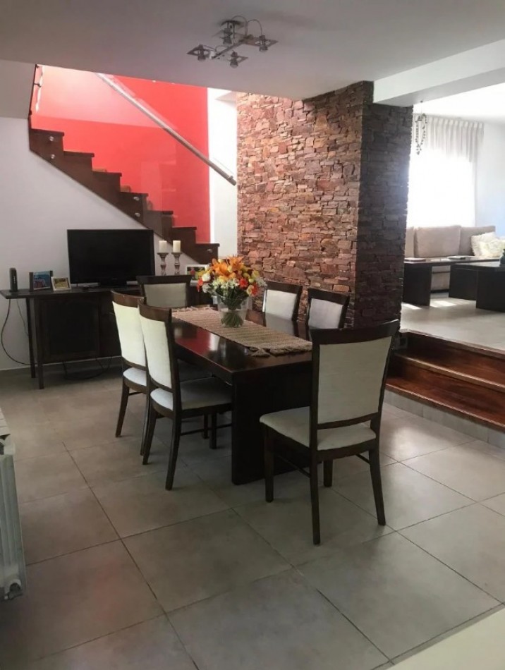 Casa en venta en Country Banco Provincia - 4 ambientes!