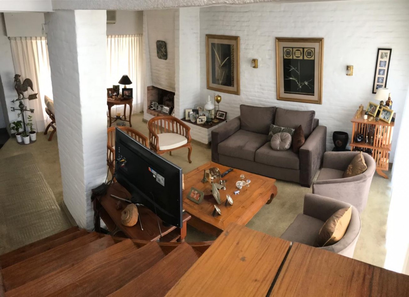 Casa en venta en Castelar Norte - 5 ambientes!