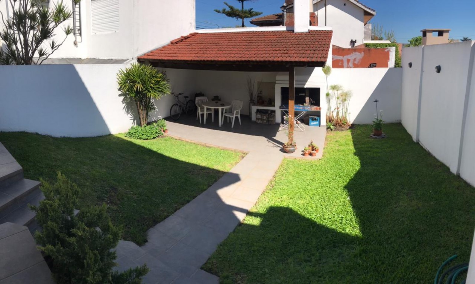 Casa en venta en Castelar Norte - 5 ambientes!