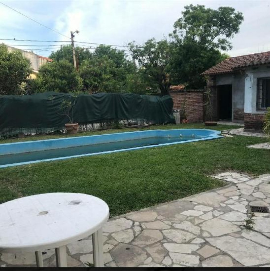 Chalet con salida a 2 calles