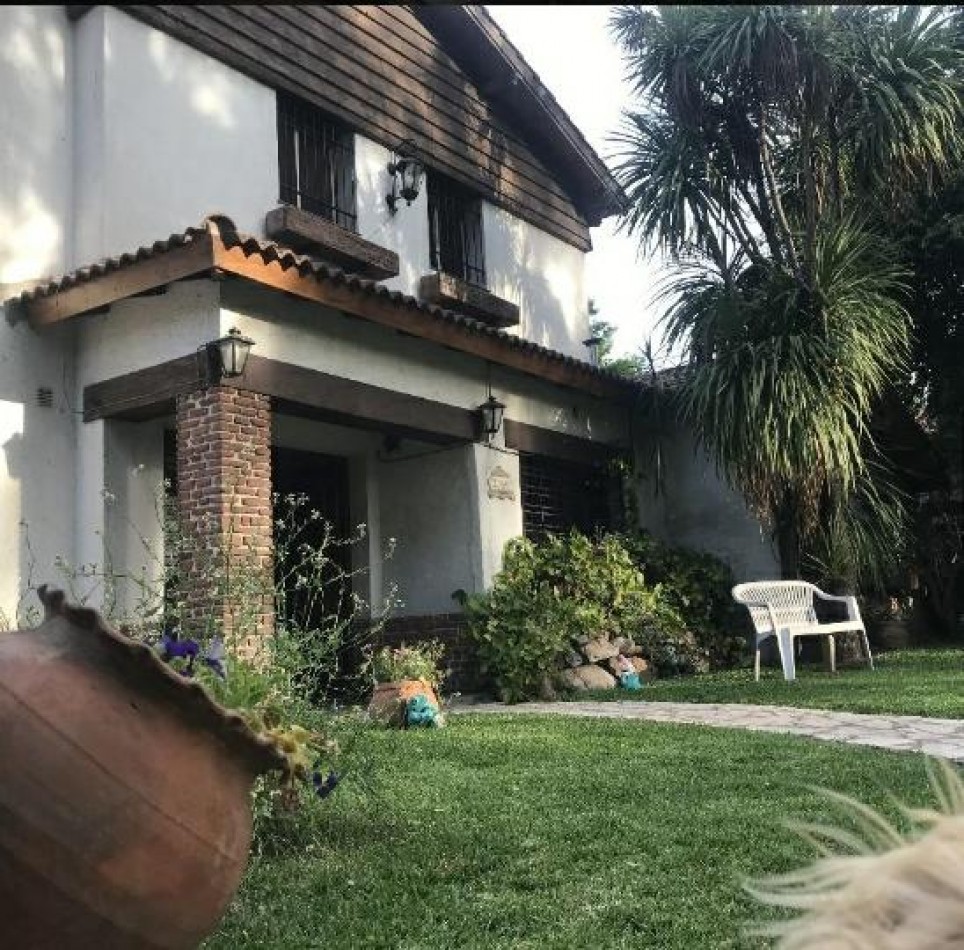 Chalet con salida a 2 calles