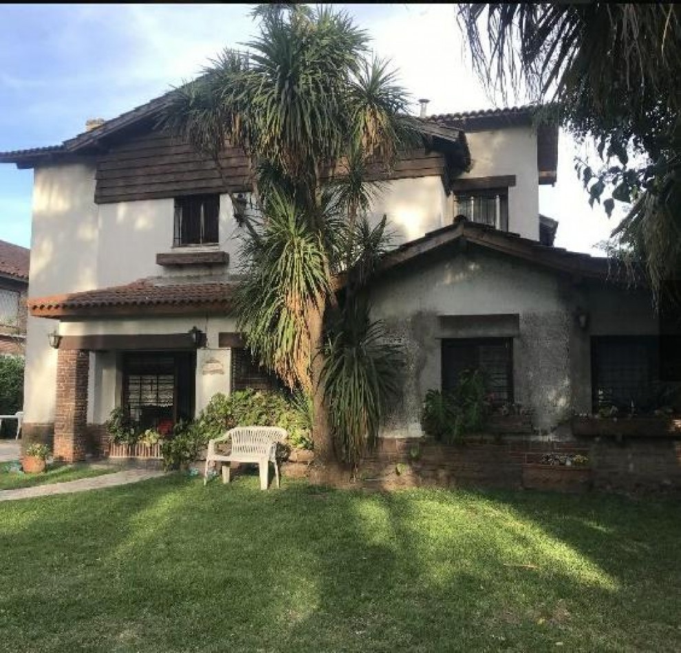 Chalet con salida a 2 calles