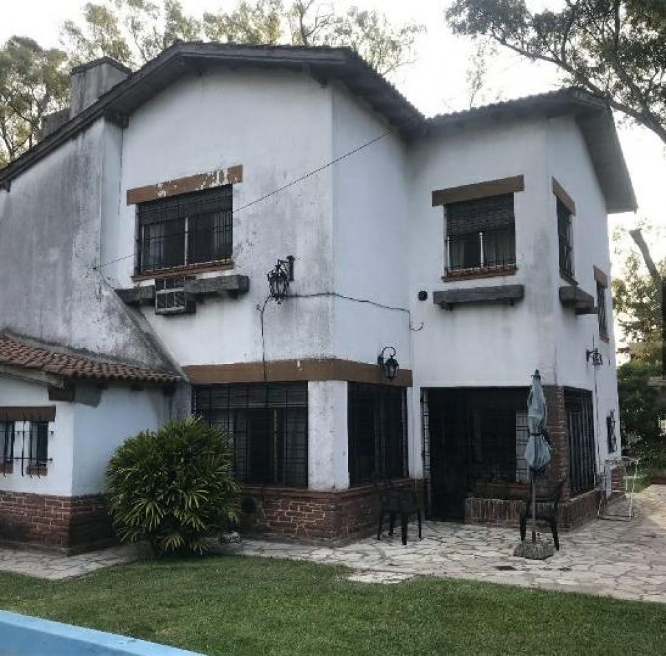 Chalet con salida a 2 calles