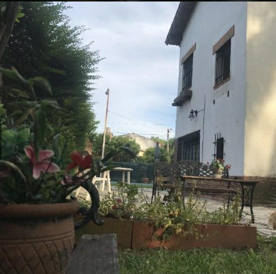 Chalet con salida a 2 calles