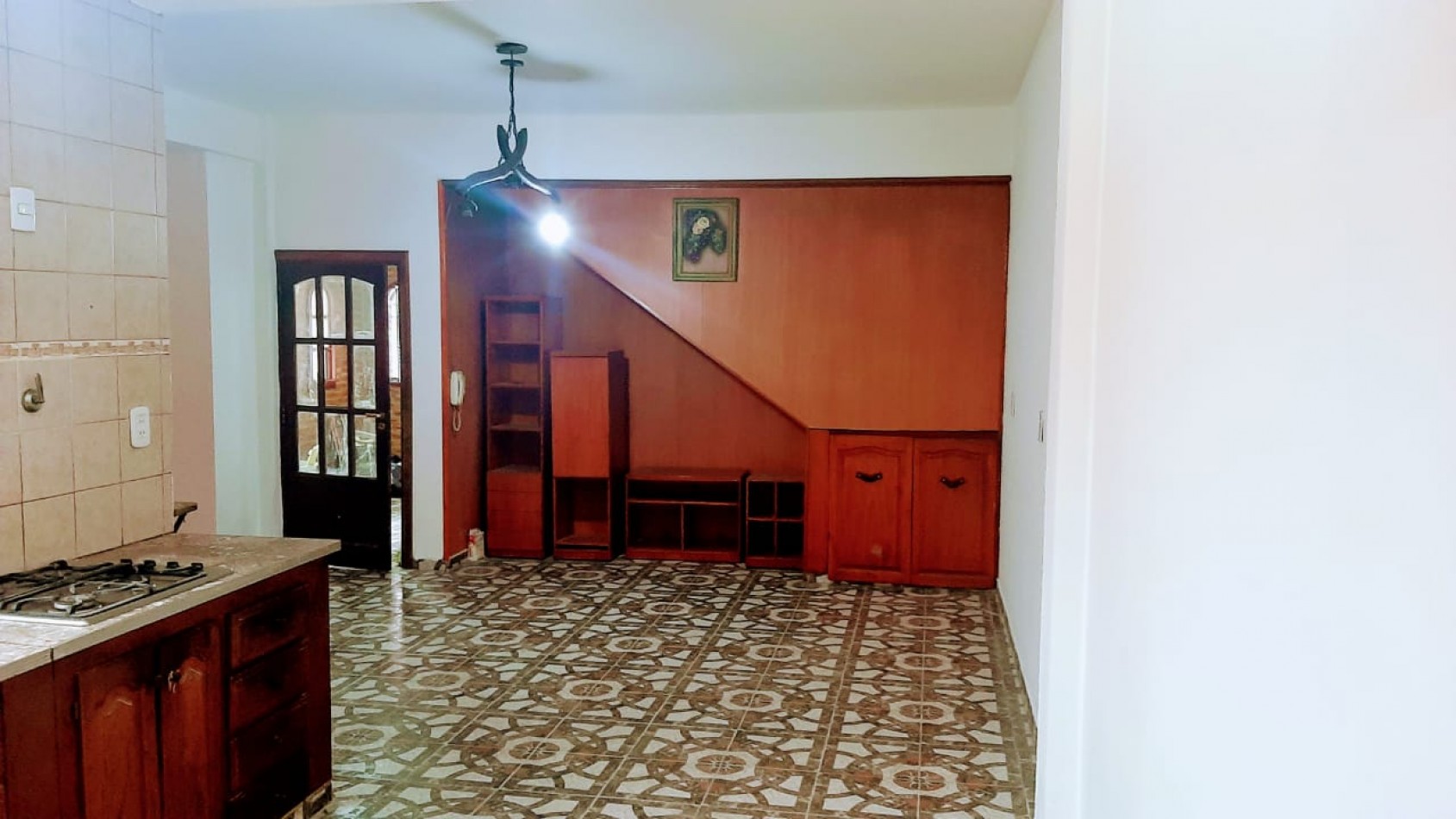 Chalet 5 ambientes sobre Colectora