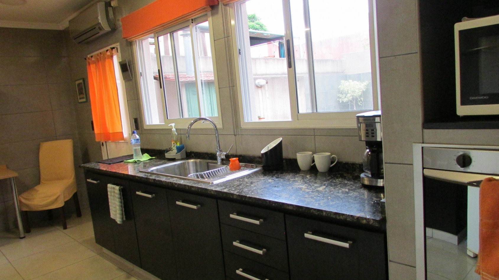 Eslovenia 2297 ! Chalet 3 ambientes impecable