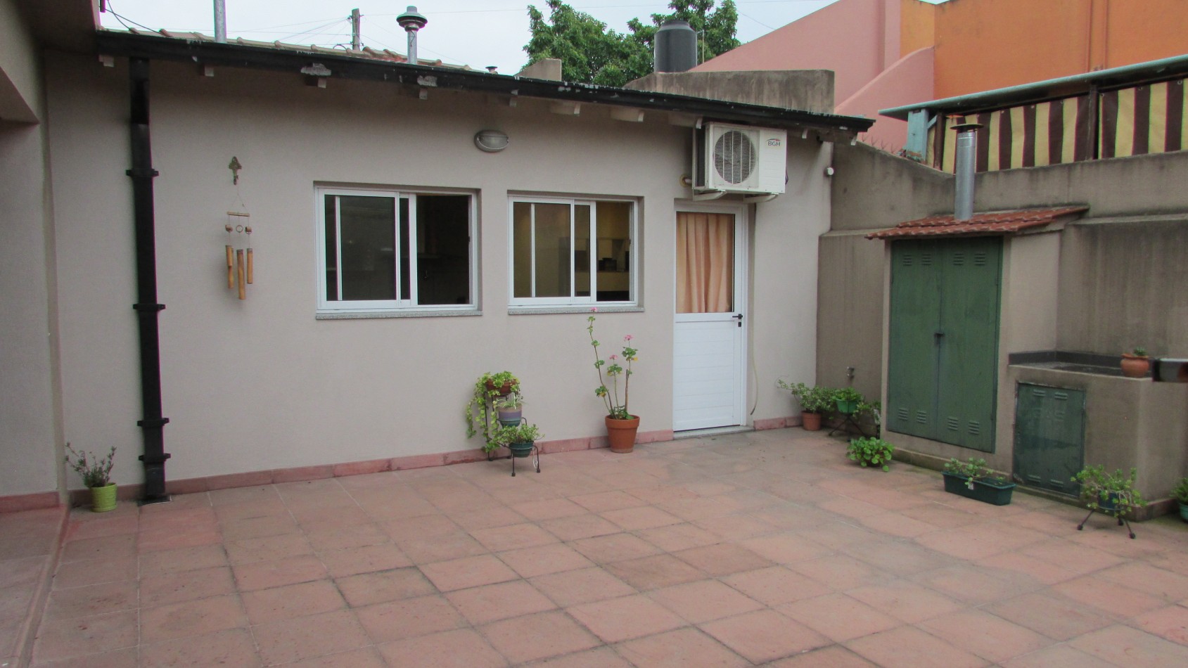 Eslovenia 2297 ! Chalet 3 ambientes impecable