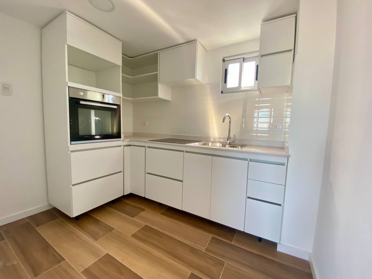 Departamento a ESTRENAR en Centro de Moron - 3 ambientes con terraza privada - parrilla