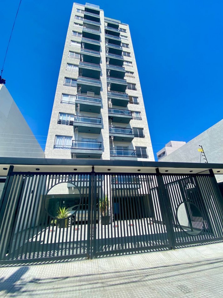 Departamento a ESTRENAR en Centro de Moron - 3 ambientes con terraza privada - parrilla