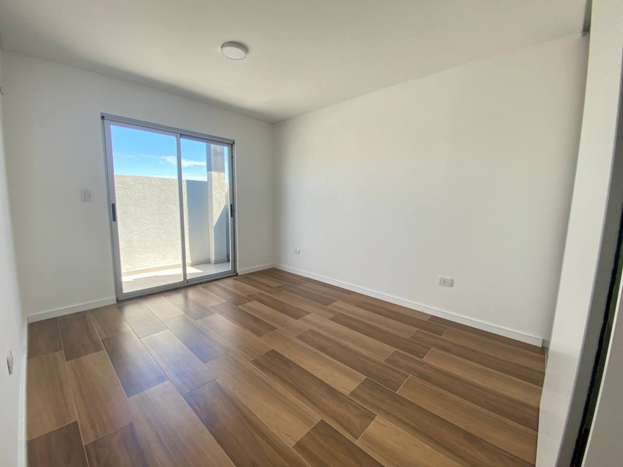 Departamento a ESTRENAR en Centro de Moron - 3 ambientes con terraza privada - parrilla