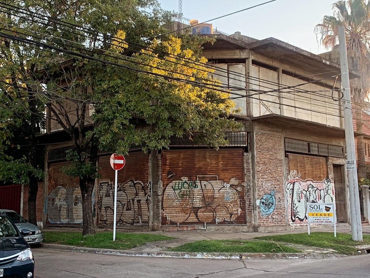Ranchos 1600 esquina Alem ! Casa 8 ambientes mas amplio Local sobre Alem