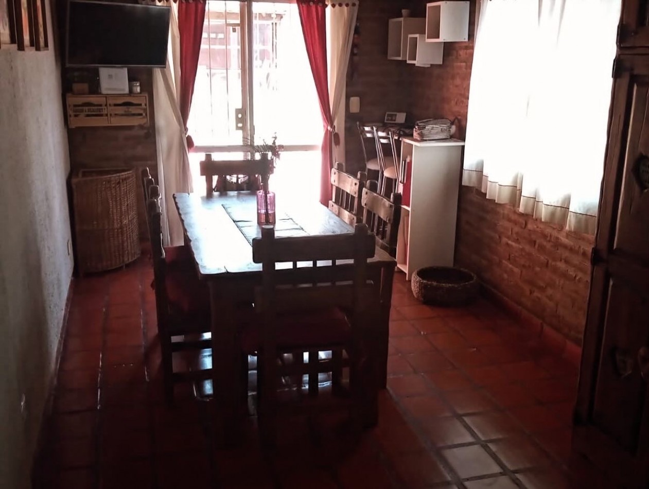 Munilla 3200 ! Casa en por 4 ambientes