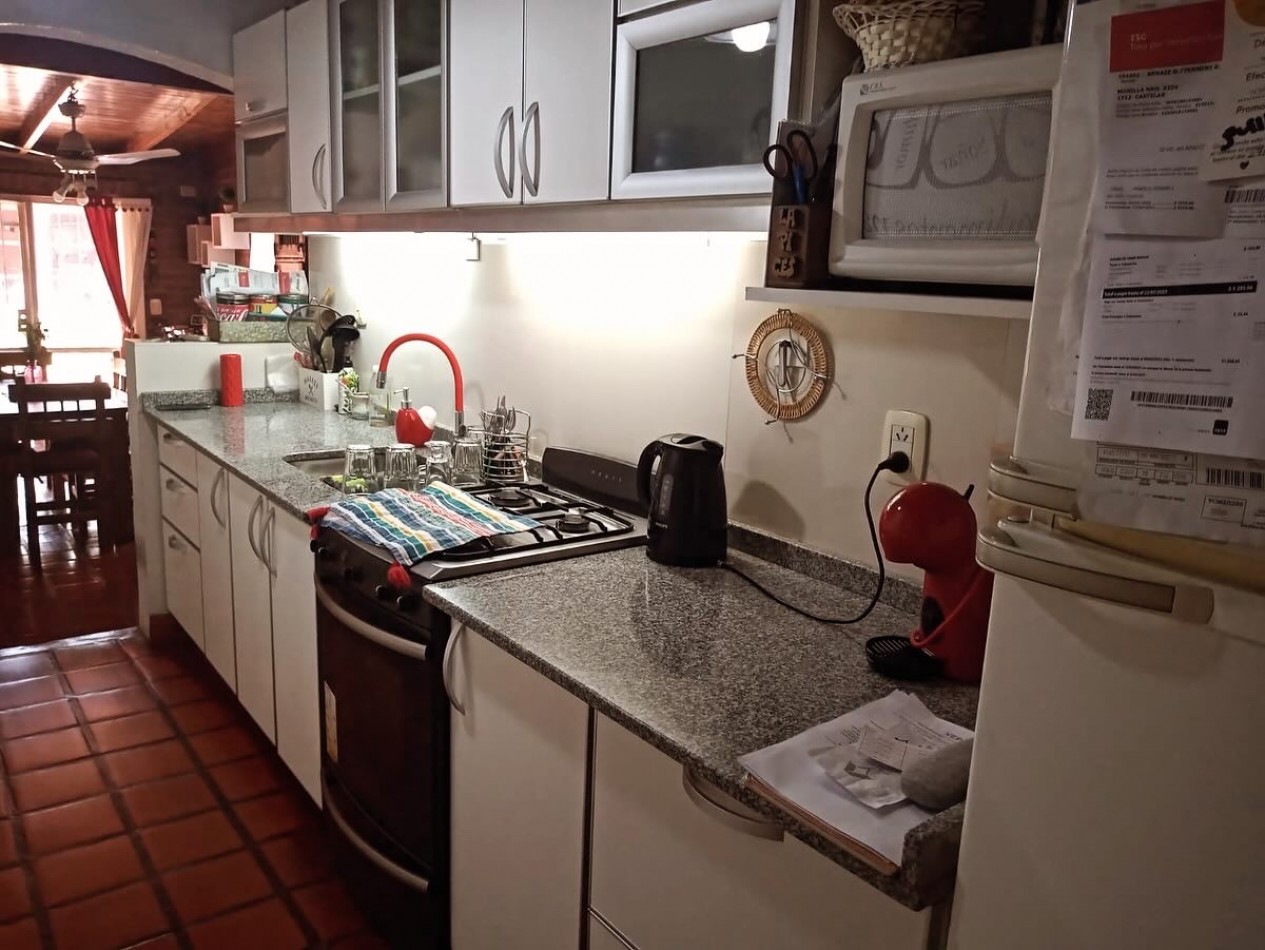Munilla 3200 ! Casa en por 4 ambientes
