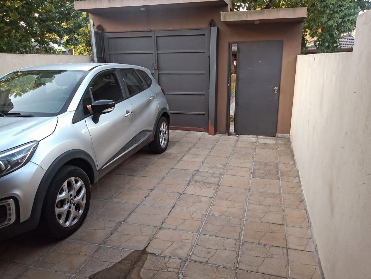 Munilla 3200 ! Casa en por 4 ambientes