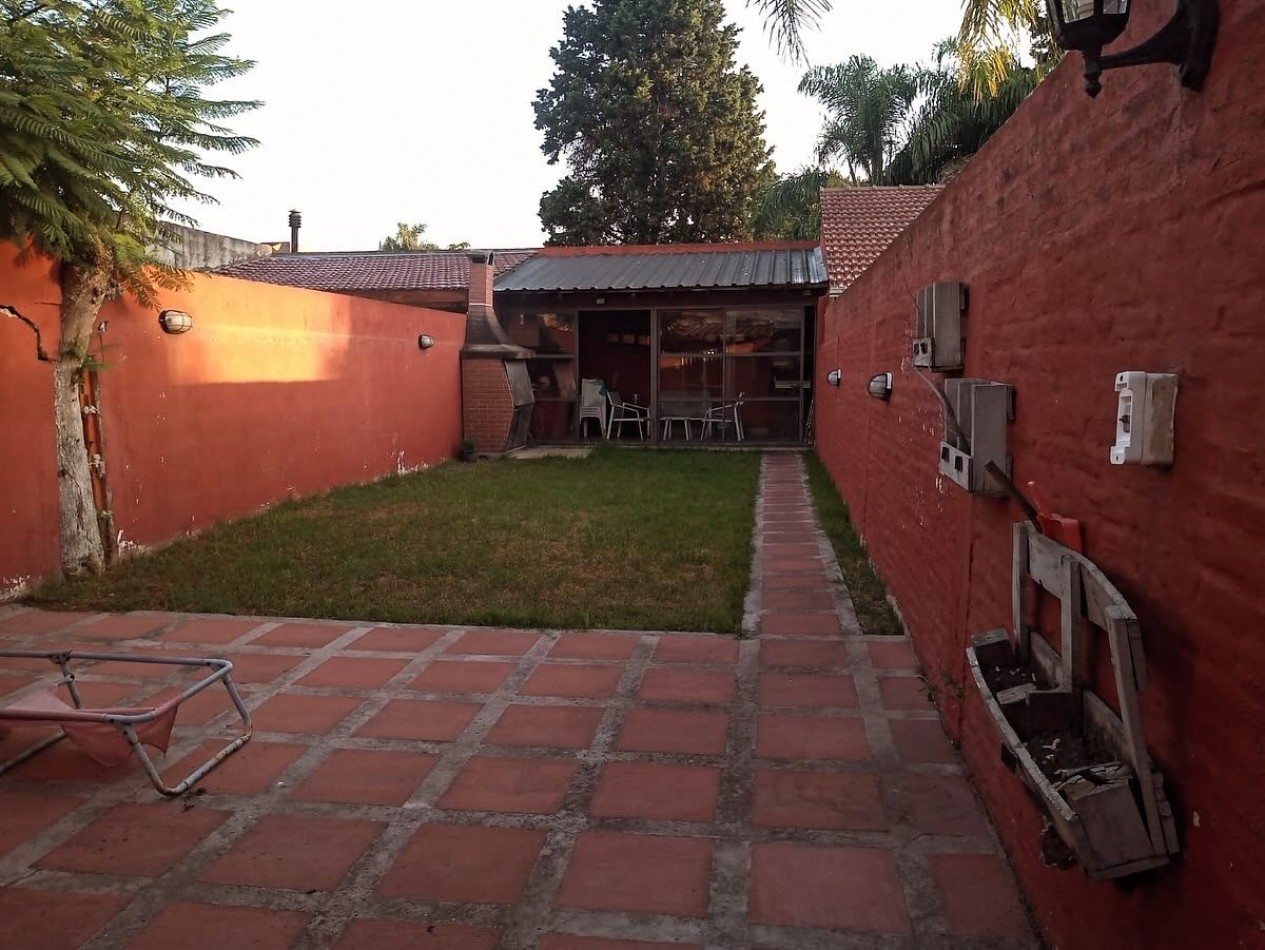 Munilla 3200 ! Casa en por 4 ambientes
