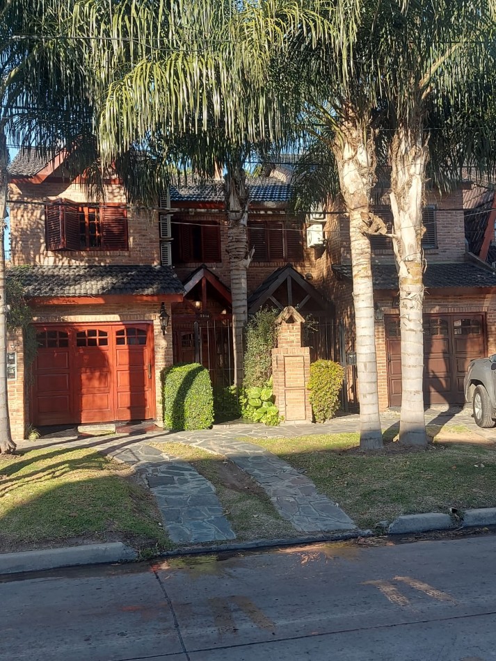 Sarmiento 3200 ‼️ Hermoso Triplex de Categoria ! Exclusiva ubicacion