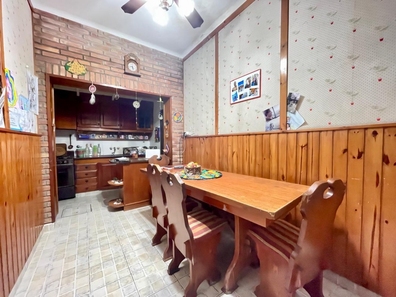 Chalet 4 ambientes ! Impecable